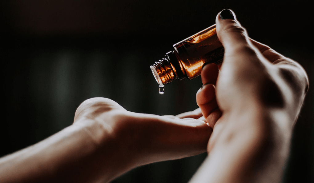 How to Use Essential Oils to Make Your Very Own Personalized Fragrance