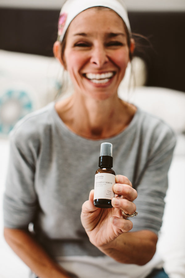 Vitamin C Serum for Acne-Prone, Sensitive or Oily Skin. Firm and Brighten Dark Spots. - Valentia Skincare