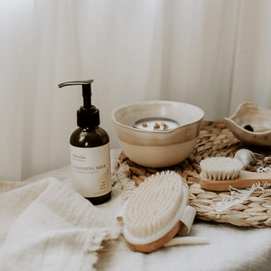 Cleansing Milk - Natural Salicin, Yucca Root + Jasmine - Valentia Skincare